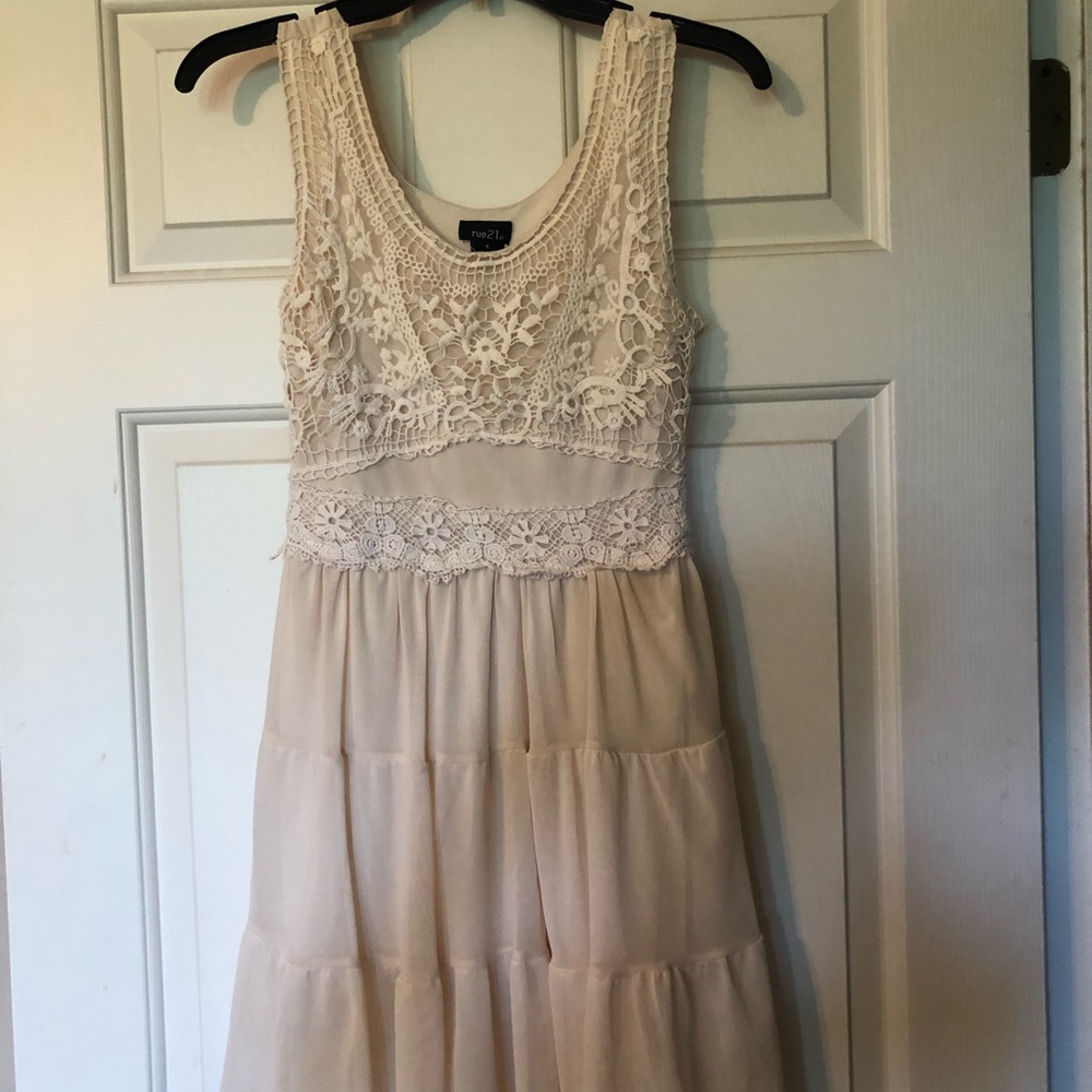 Rue 21 Small Cream Dress